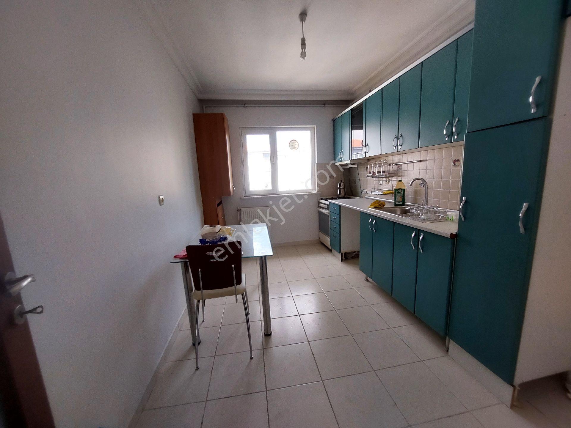 Ümraniye Necip Fazıl Mah.uzman Kent Sitesi Kıralık 3+1,daire - Görsel 2