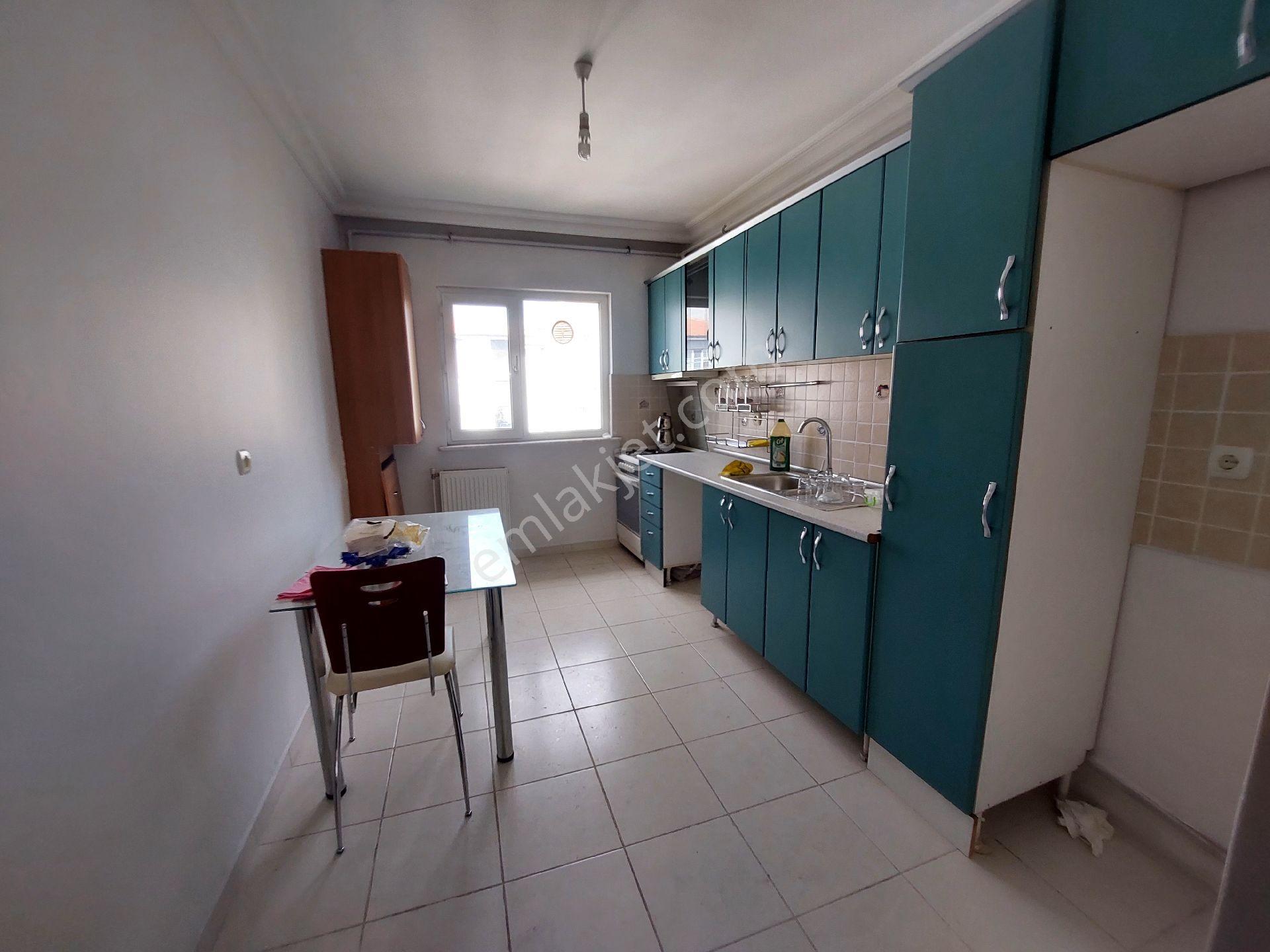 Ümraniye Necip Fazıl Mah.uzman Kent Sitesi Kıralık 3+1,daire - Görsel 9