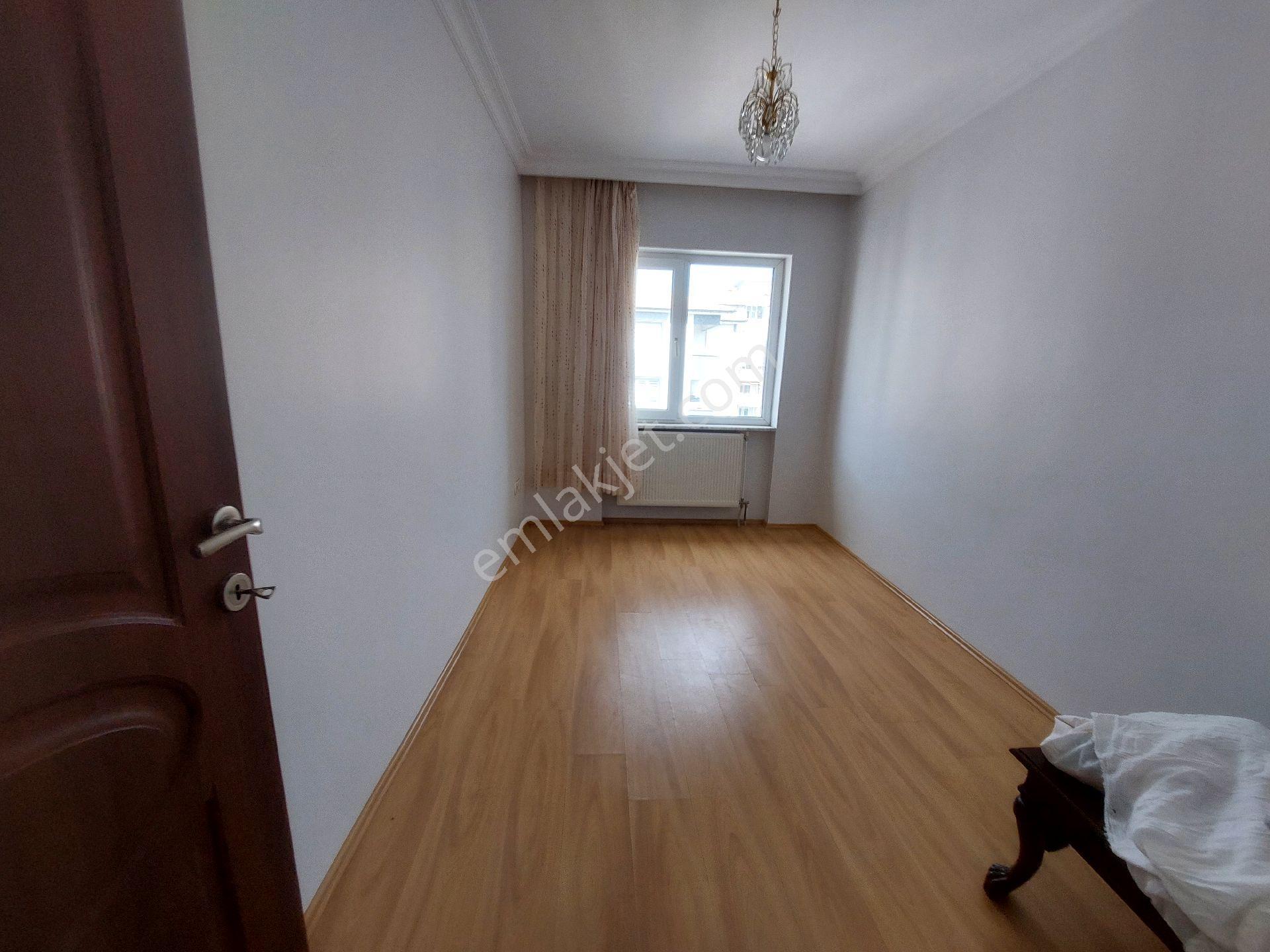 Ümraniye Necip Fazıl Mah.uzman Kent Sitesi Kıralık 3+1,daire - Görsel 12