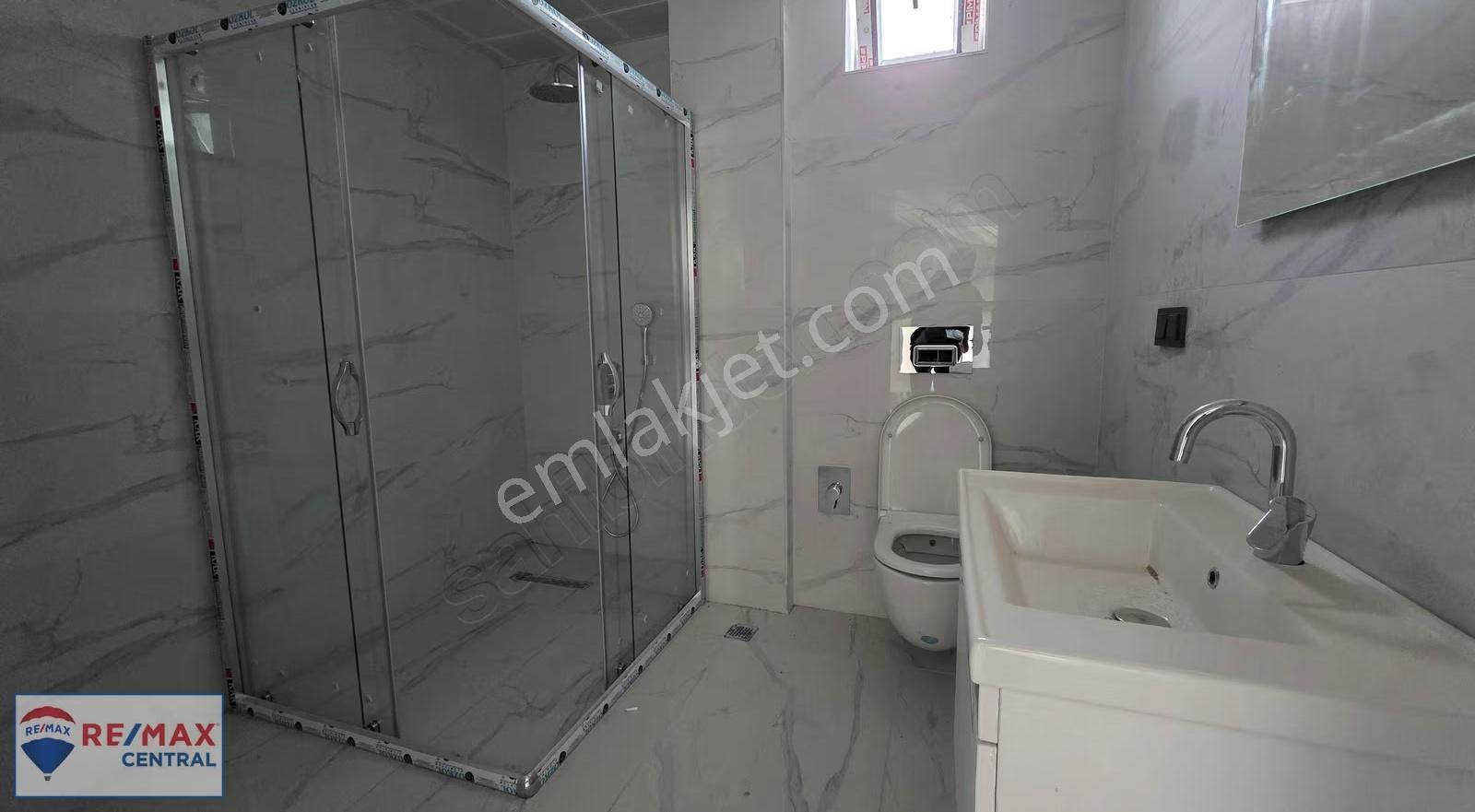 Remax Eğriköprüde İyi Lokasyonda Geniş Kullanım Lüks 5+1 Villa - Görsel 19