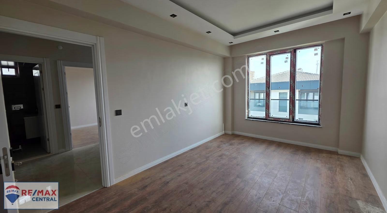 Remax Eğriköprüde İyi Lokasyonda Geniş Kullanım Lüks 5+1 Villa - Görsel 4