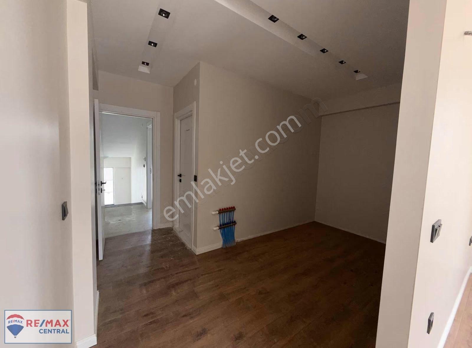 Remax Central İyi Lokasyonda Geniş Kullanım Lüks 5+1 - Görsel 25