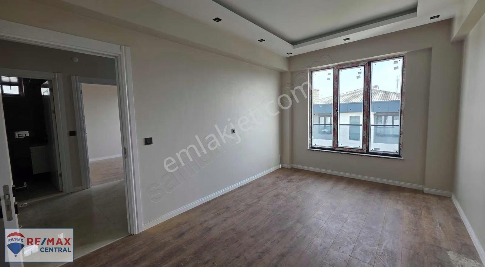 Remax Central İyi Lokasyonda Geniş Kullanım Lüks 5+1 - Görsel 10