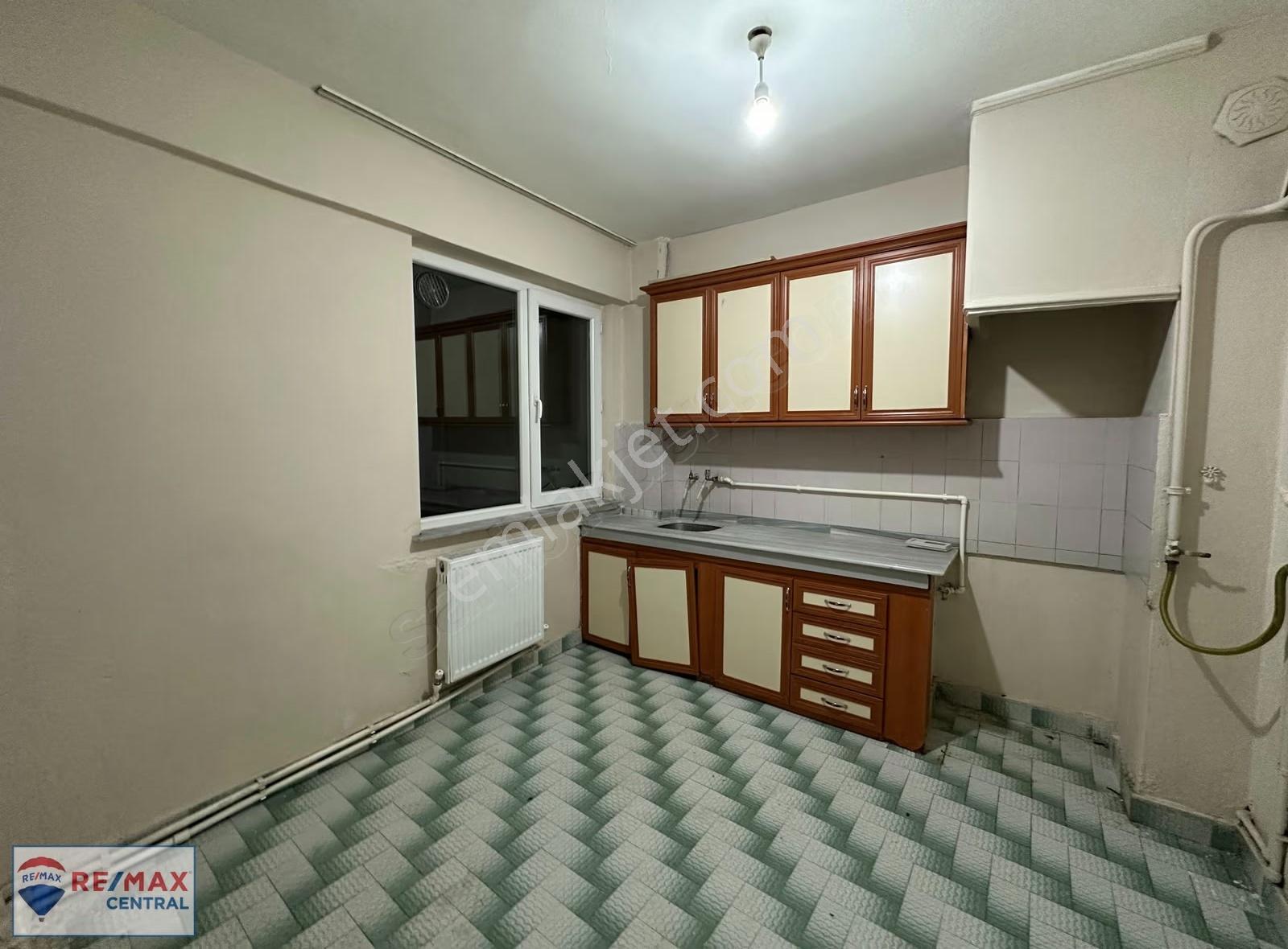 Re/max Central'dan Ece Mah.'de 2+1 Asansörlü Kiralık Daire - Görsel 26