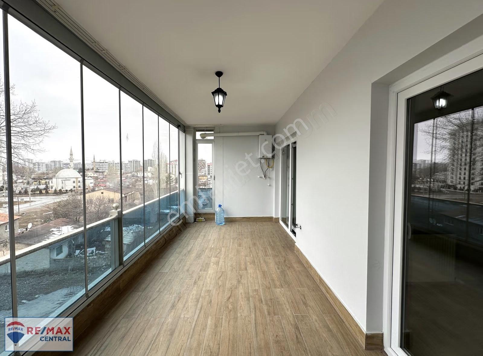 Re/max Central'dan Bağdat Caddesinde 4+1 Kiralık Lüks Daire - Görsel 27