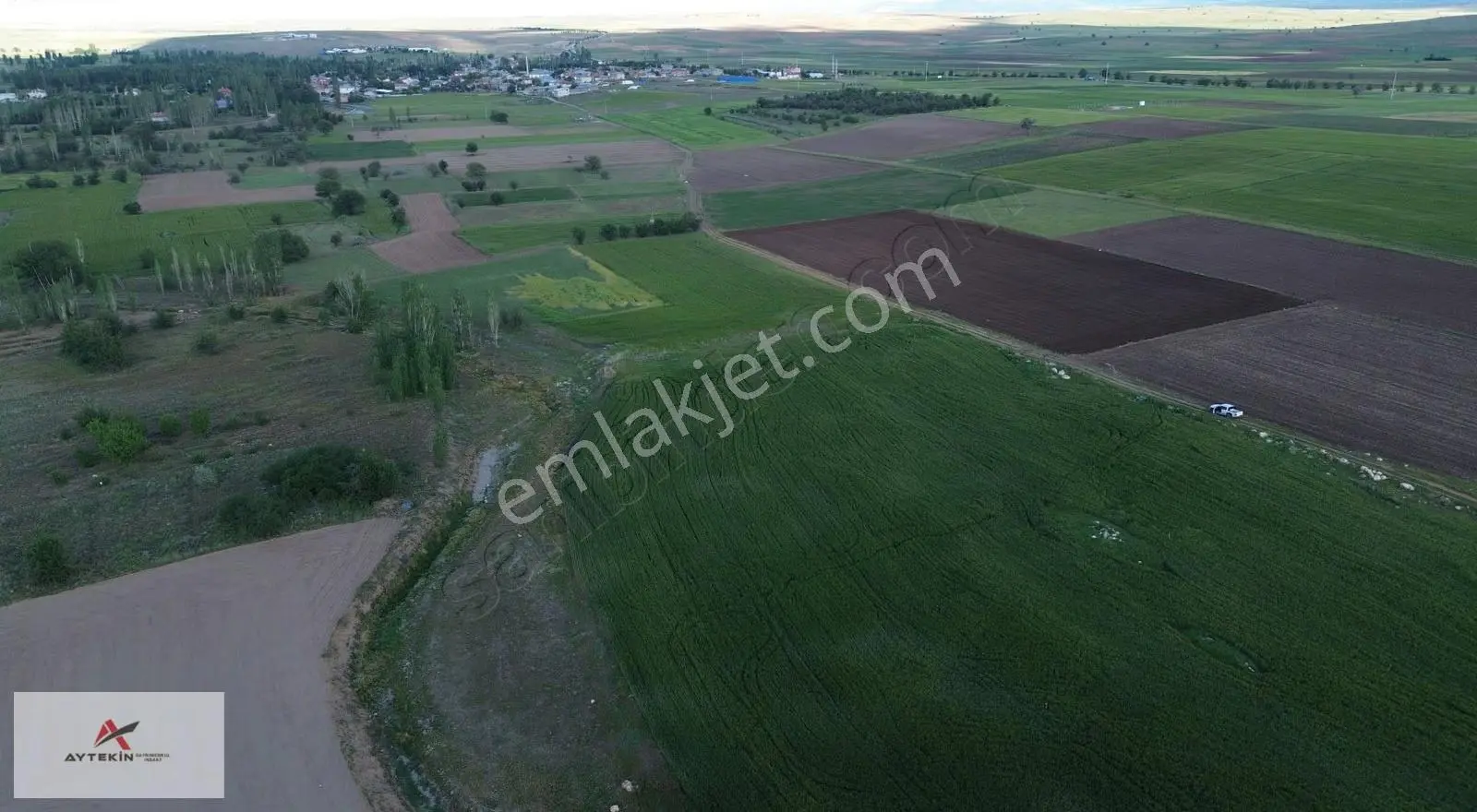 Akören Orhaniye Mahallesinde 2196 M² Müstakil Tapulu Tarla
