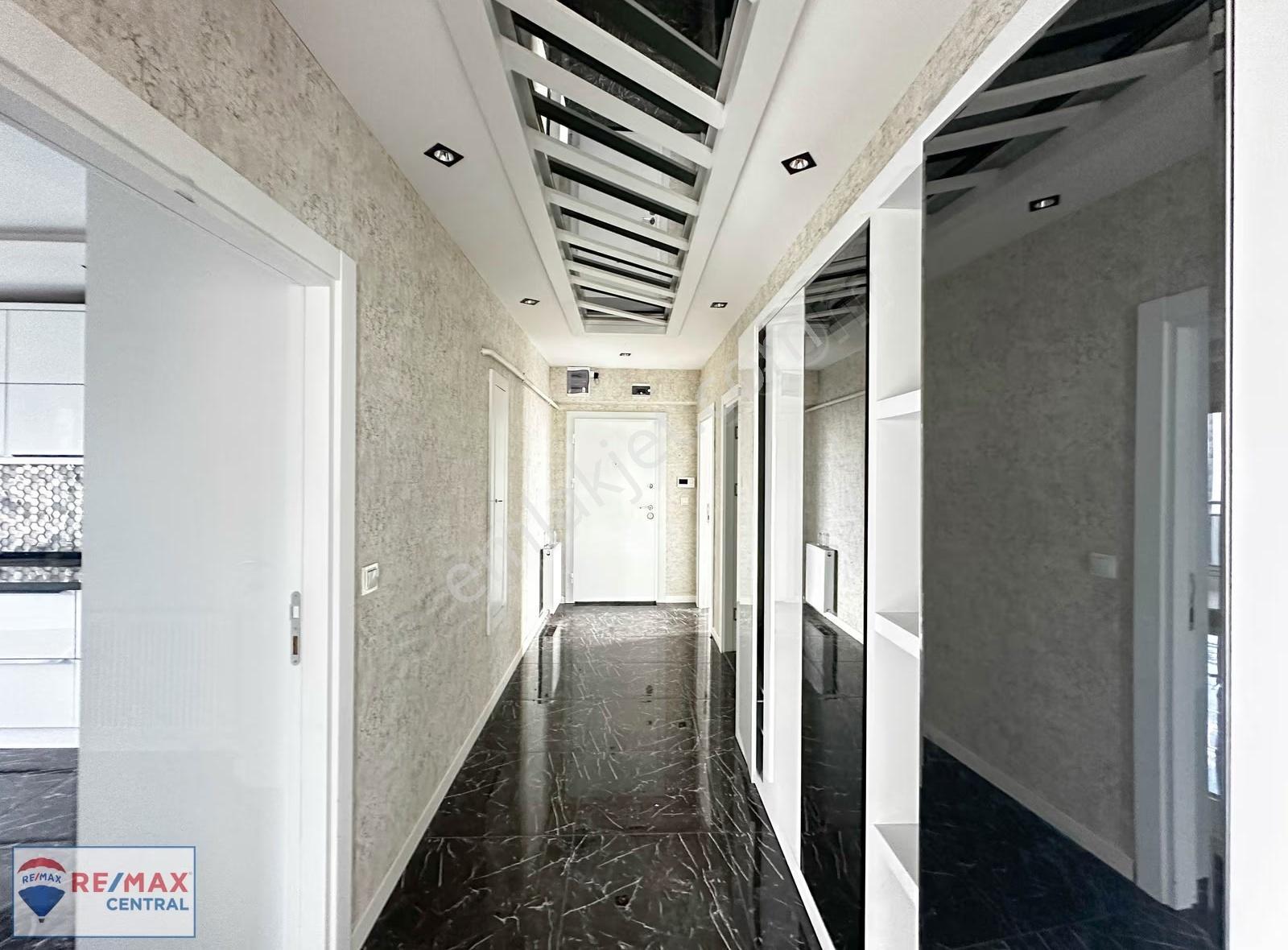 Re/max Centraldan Site İçinde 10.kat Güney Cephe Geniş 4+1 - Görsel 19