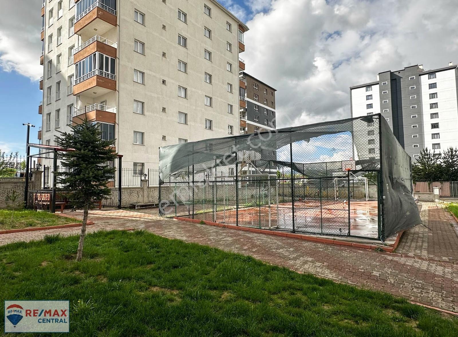 Re/max Centraldan Site İçinde 10.kat Güney Cephe Geniş 4+1 - Görsel 7