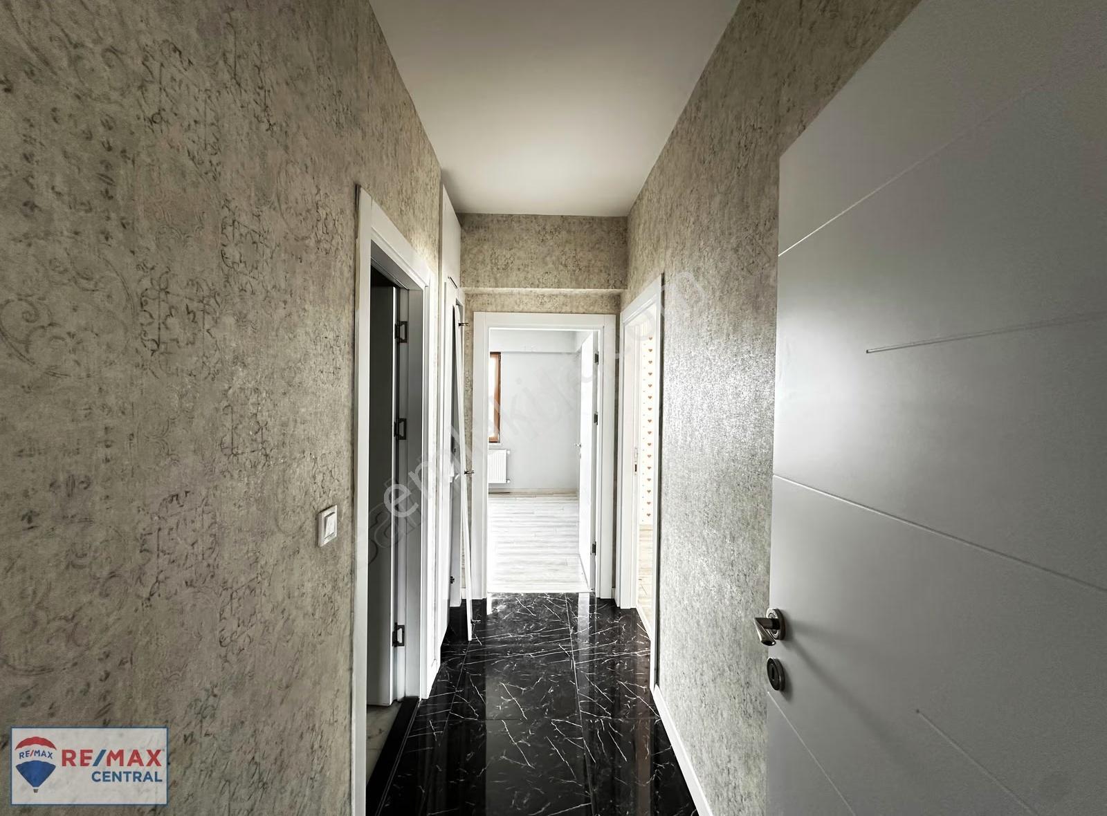 Re/max Centraldan Site İçinde 10.kat Güney Cephe Geniş 4+1 - Görsel 29