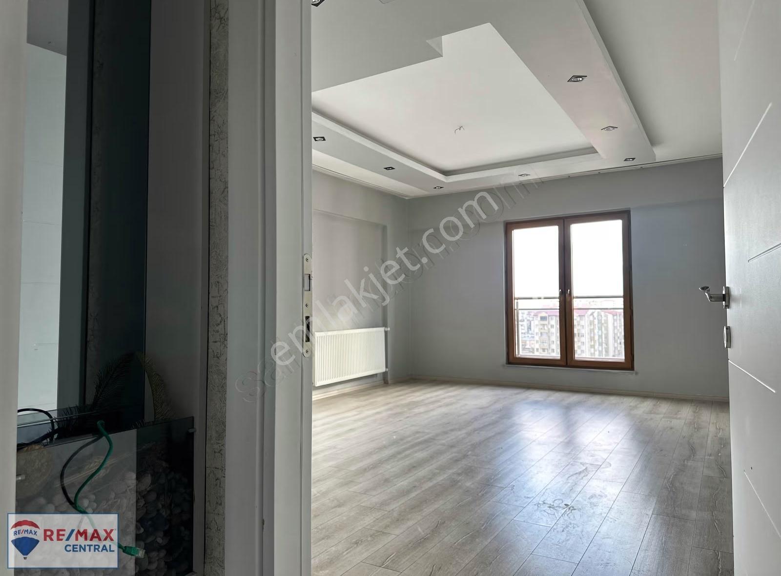 Re/max Centraldan Site İçinde 10.kat Güney Cephe Geniş 4+1 - Görsel 20