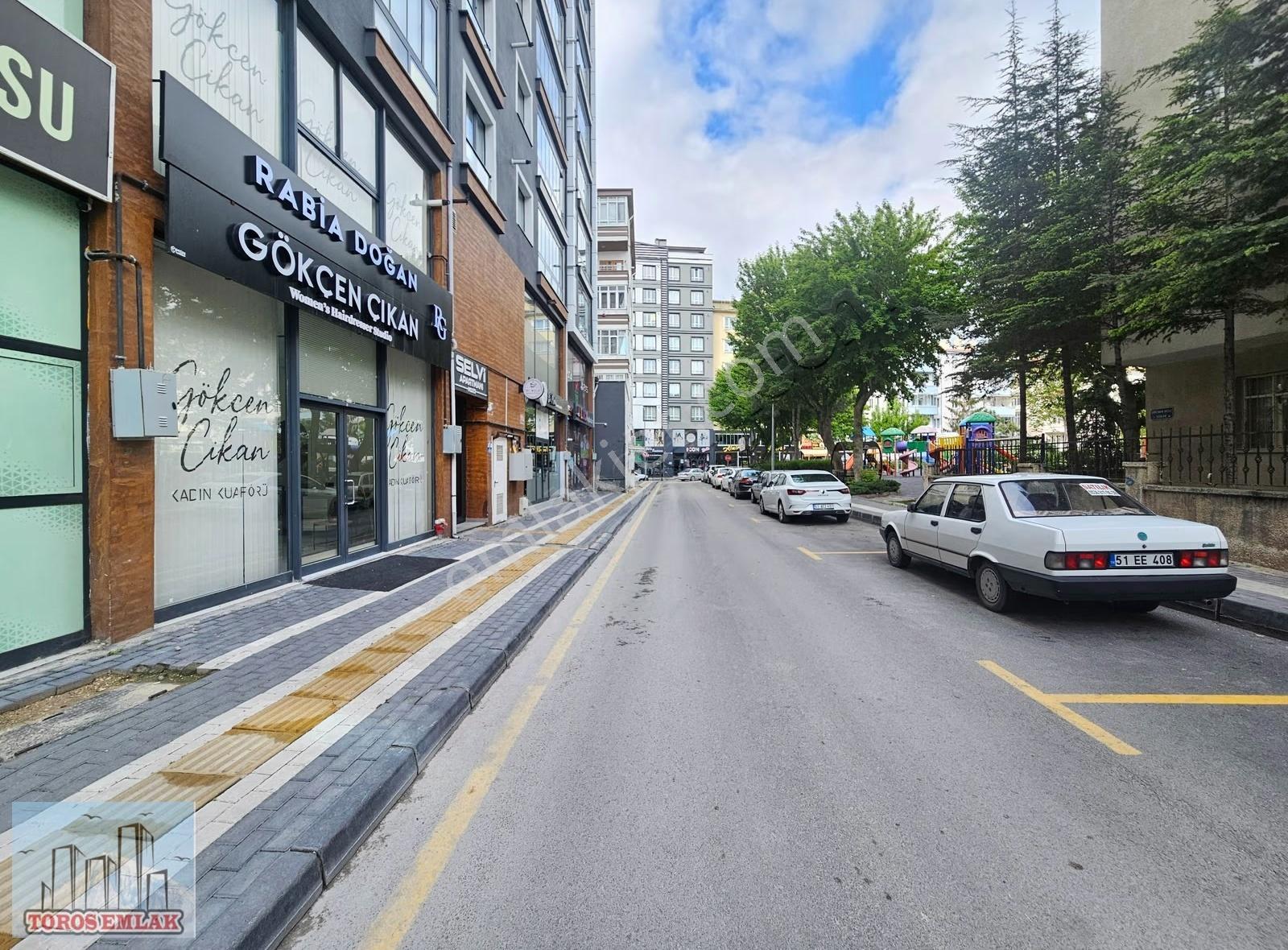 Toros Emlak'tan Bor Cad. Arkası Satılık 3 Katlı 270 M2 Dükkan - Görsel 2