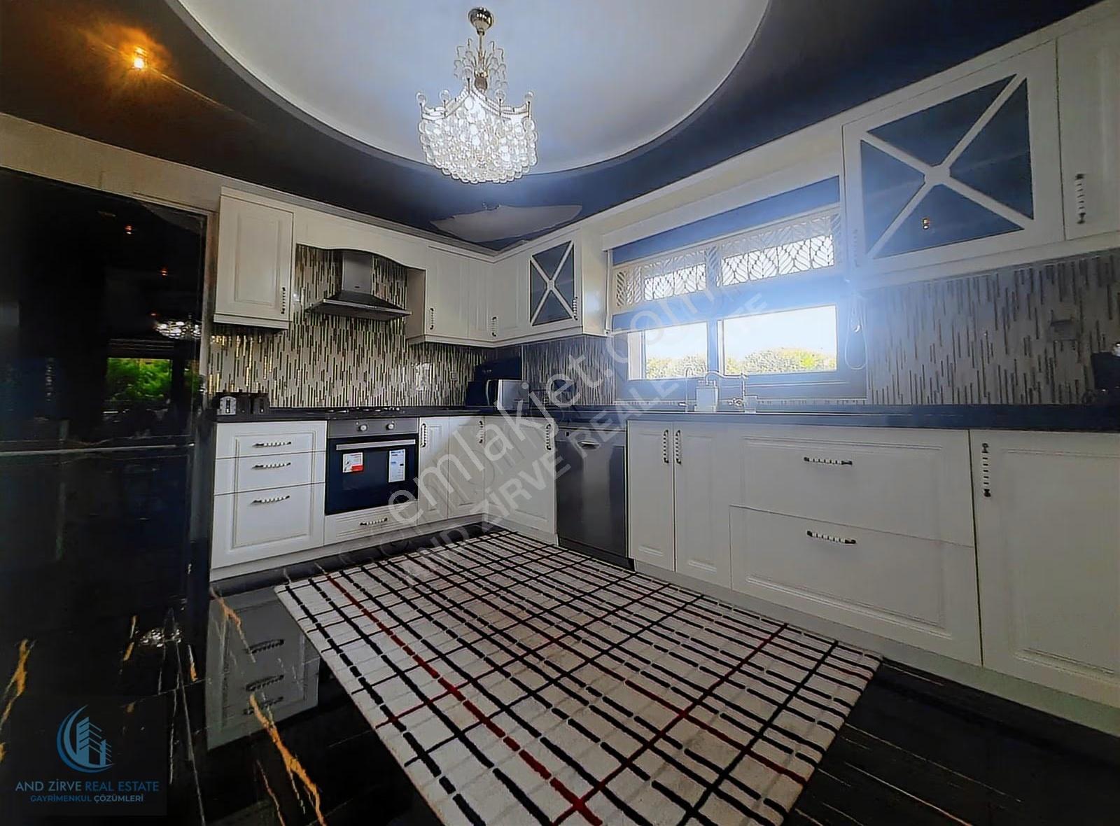 Kuyuluk'da Eşyalı, Özel Havuzlu, Güvenlikli 5+1 Villa - Görsel 18