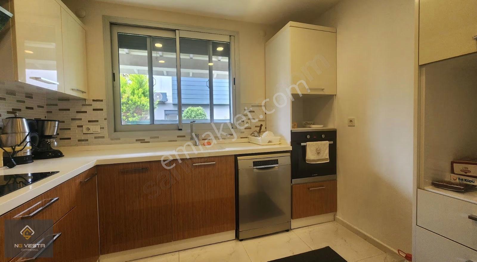 Çeşme Reisdere'de Müstakil Havuzlu Eşyalı Kiralık Villa - Görsel 16