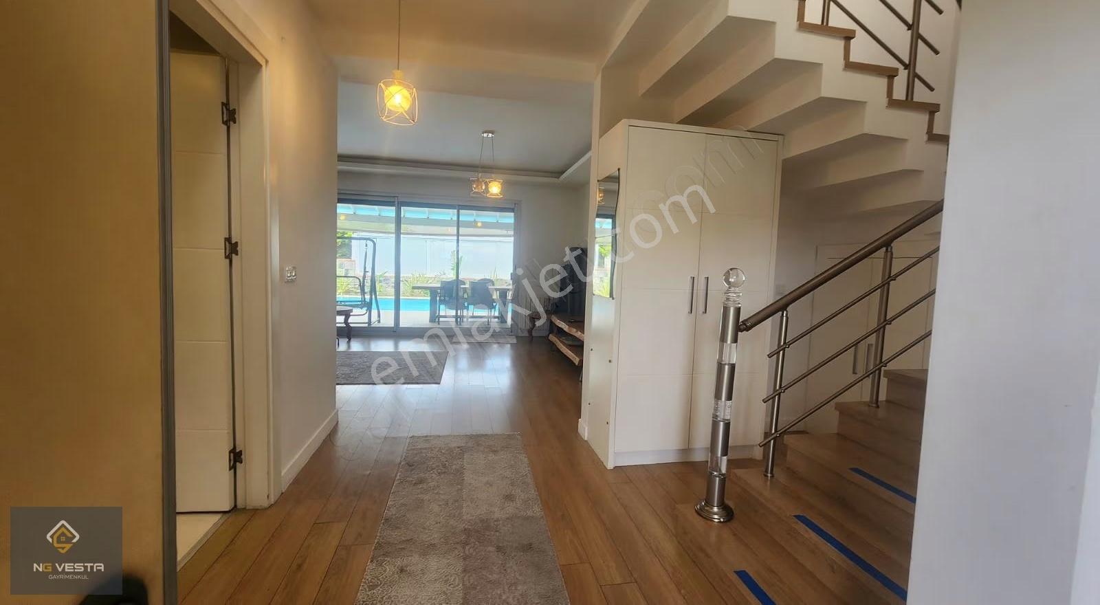Çeşme Reisdere'de Müstakil Havuzlu Eşyalı Kiralık Villa - Görsel 34