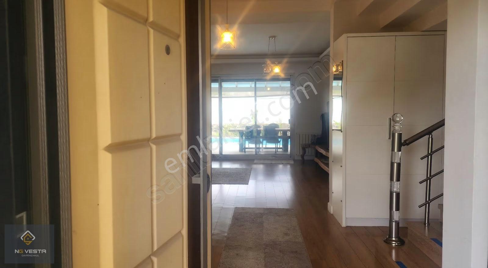 Çeşme Reisdere'de Müstakil Havuzlu Eşyalı Kiralık Villa - Görsel 23