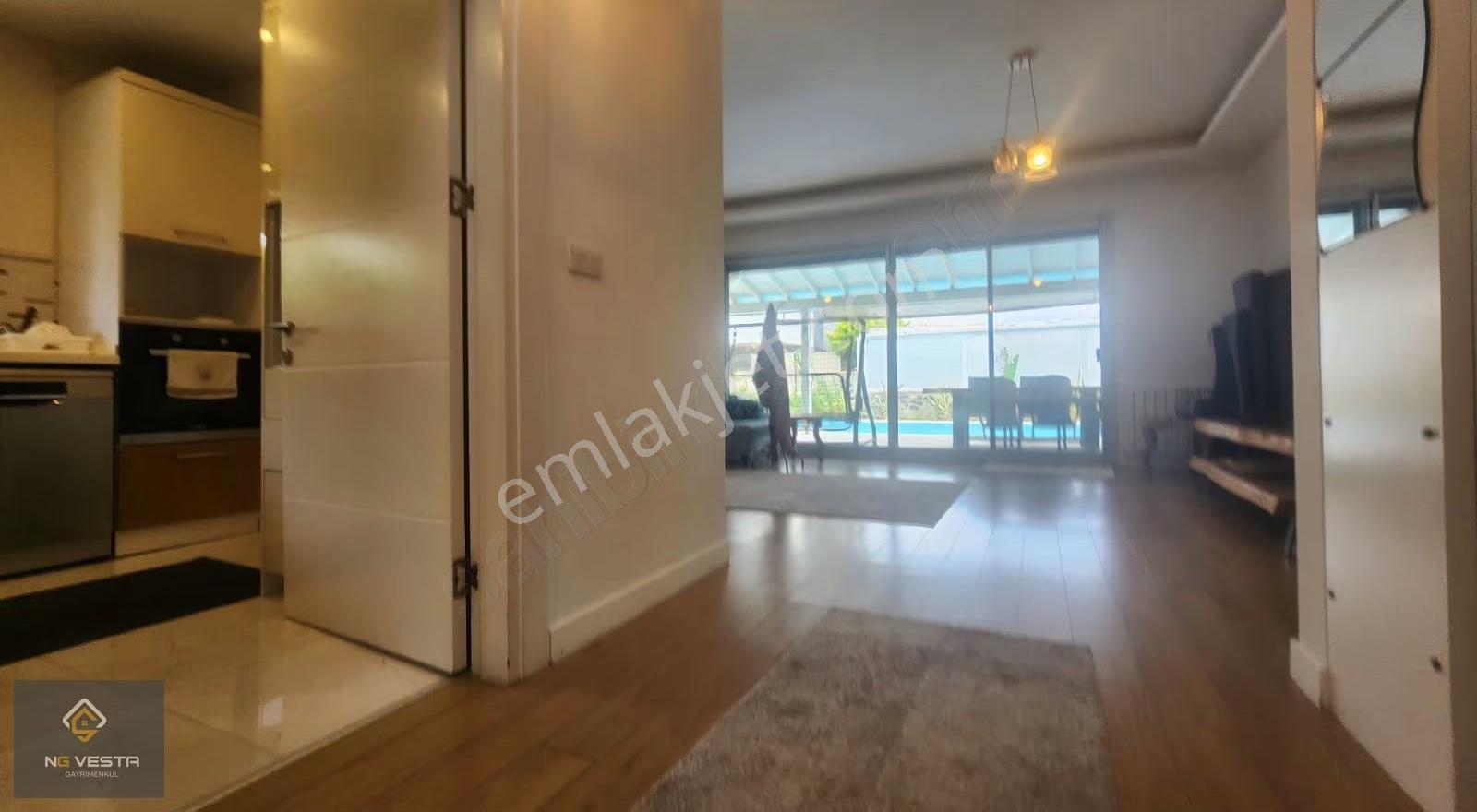 Çeşme Reisdere'de Müstakil Havuzlu Eşyalı Kiralık Villa - Görsel 9