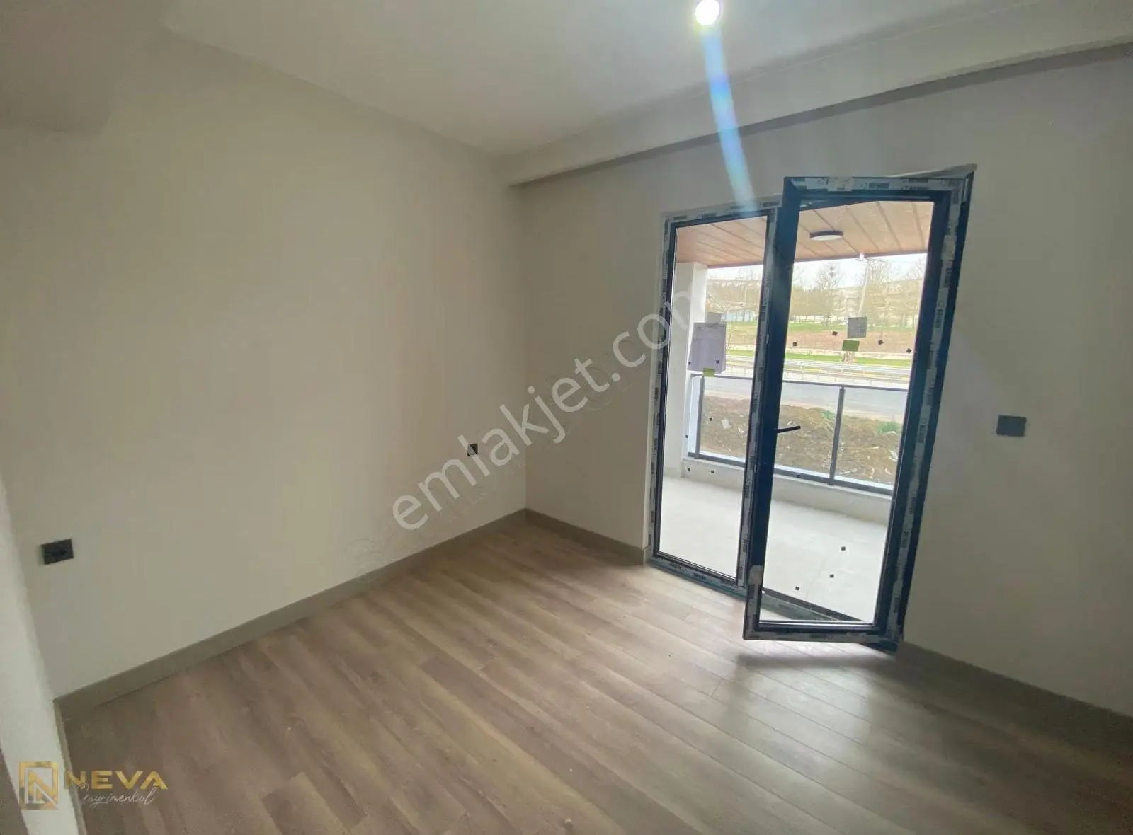 Adliye Karşısı Kiralık Sıfır 2+1 Daire Asansörlü Bina - Görsel 2