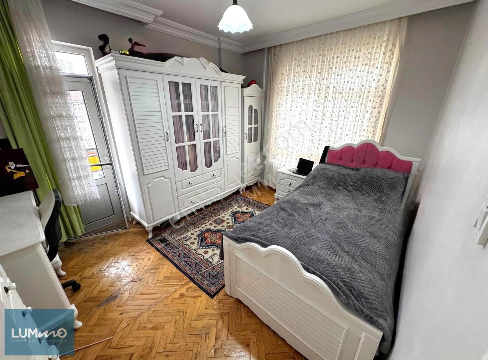 Peyami Sefa Mah. Cadde Üzeri Güney Doğu Ön Cephe 2 Balkonlu 3+1 - Görsel 17