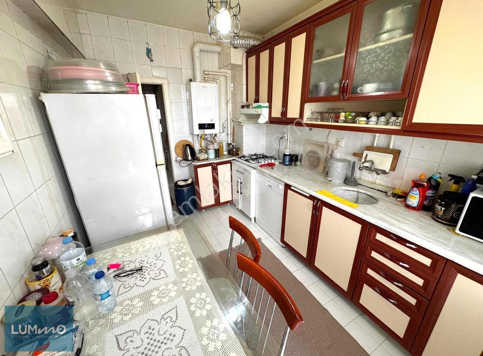 Peyami Sefa Mah. Cadde Üzeri Güney Doğu Ön Cephe 2 Balkonlu 3+1