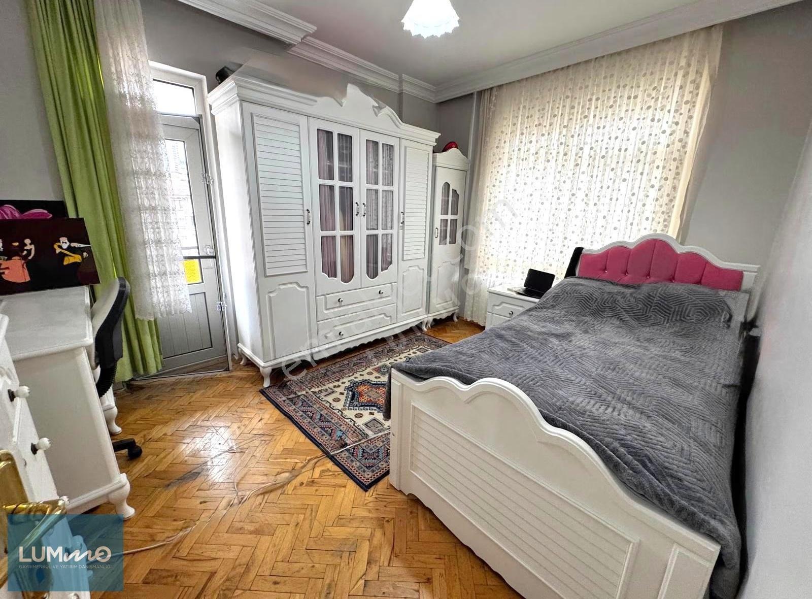 Peyami Sefa Mah. Cadde Üzeri Güney Doğu Ön Cephe 2 Balkonlu 3+1 - Görsel 14
