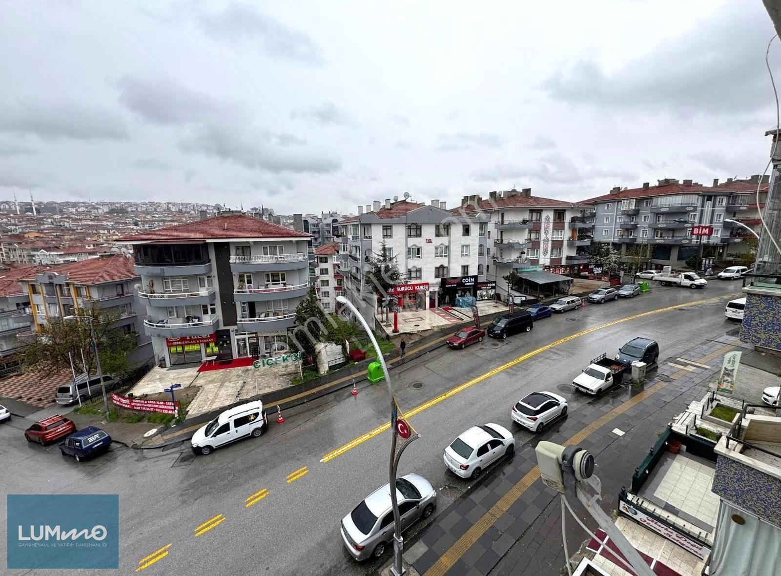 Peyami Sefa Mah. Cadde Üzeri Güney Doğu Ön Cephe 2 Balkonlu 3+1 - Görsel 21