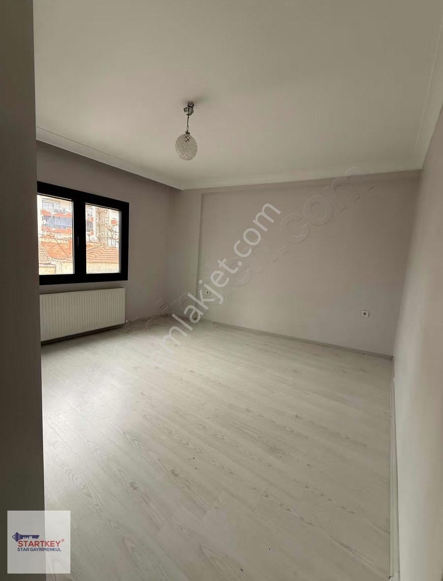 Startkey Star'dan Kafeler Sokağında Kiralık 2+1 Daire - Görsel 3
