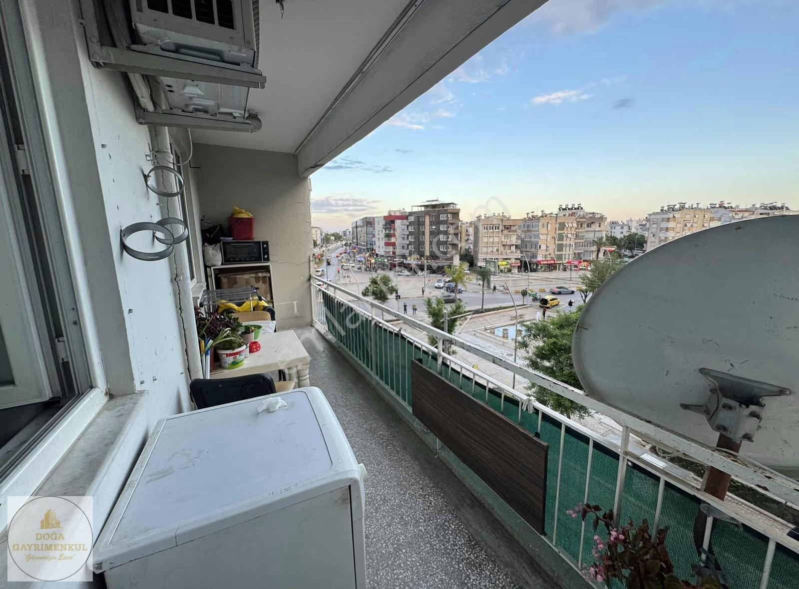 Meydan Kavşağında Tramvay Cepheli 2+1 Satılık Daire - Görsel 9