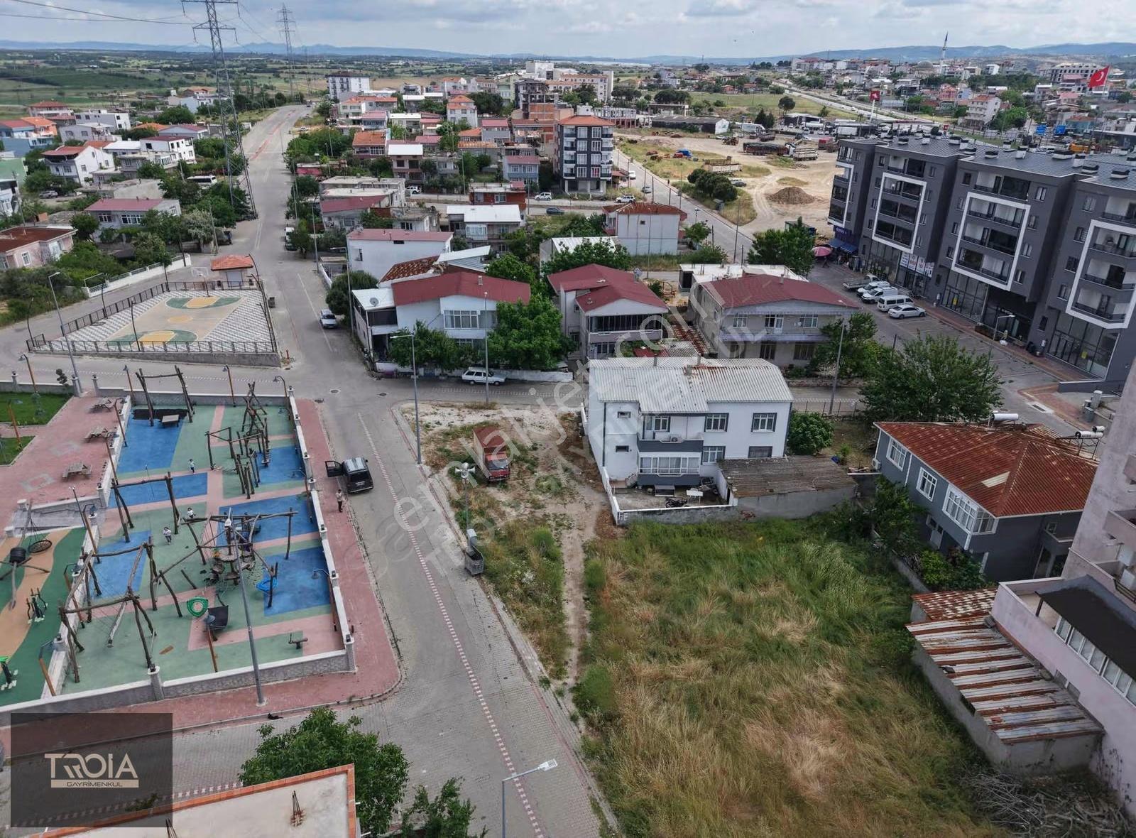 Ezine Camikebir Mahallesi Satılık 274 M² İmarlı Köşe Parsel - Görsel 10