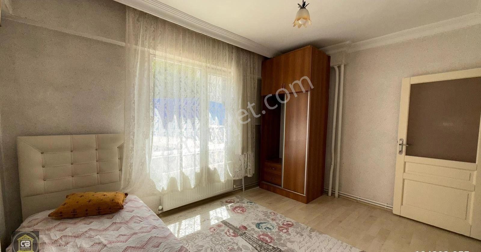 Baloğlu Gayrimenkul'den Merkezi Konumda 3+ 1 Doğalgazlı Ful Eşyalı Kiralık Daire - Görsel 16