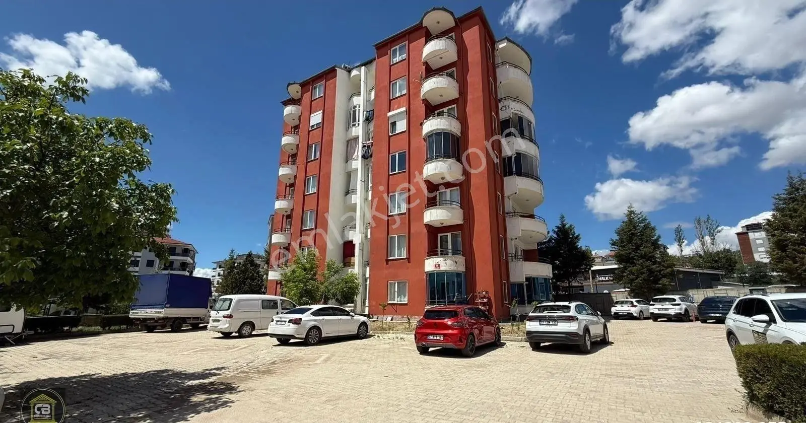 Baloğlu Gayrimenkul'den Merkezi Konumda 3+ 1 Doğalgazlı Ful Eşyalı Kiralık Daire