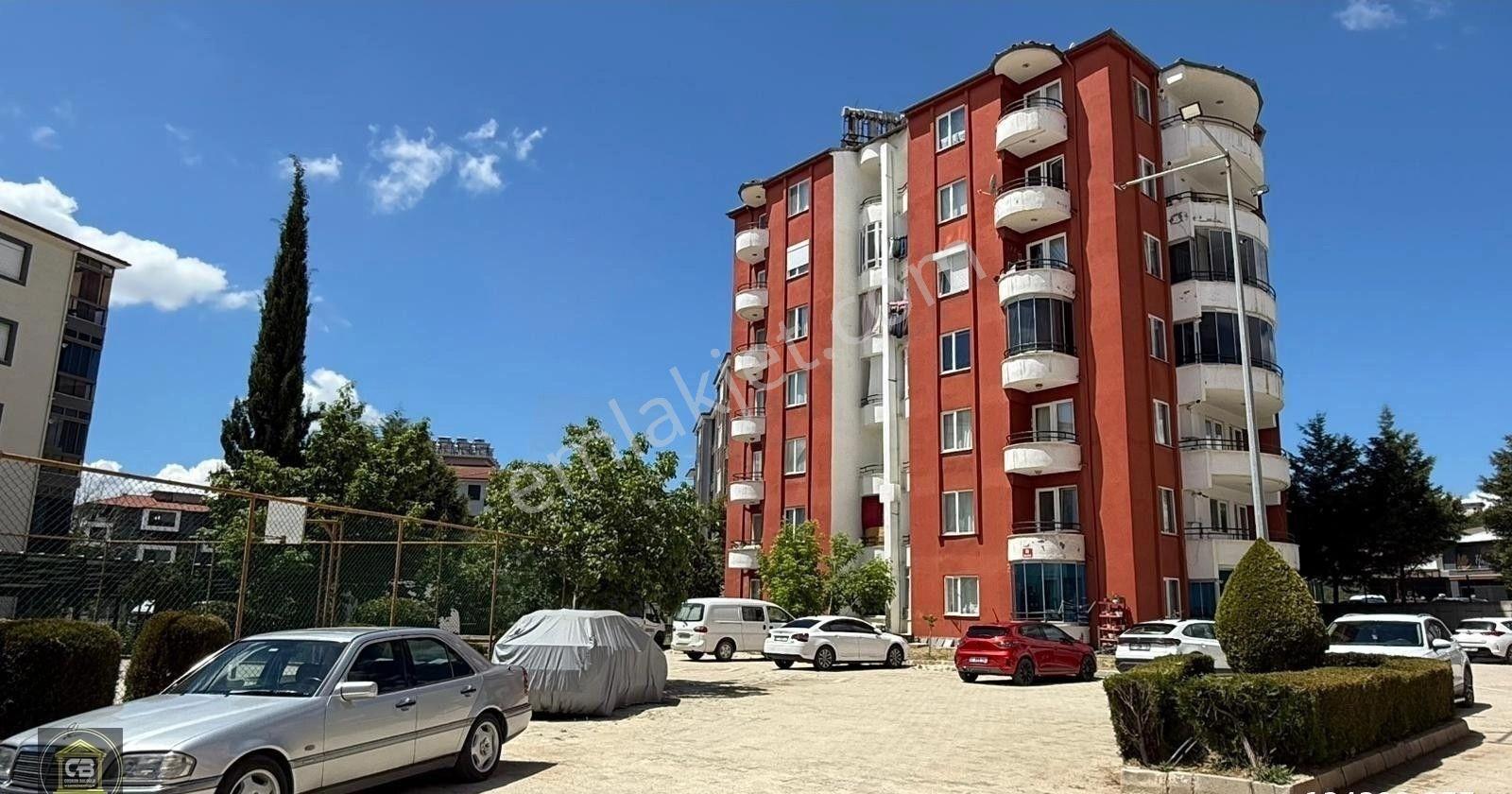 Baloğlu Gayrimenkul'den Merkezi Konumda 3+ 1 Doğalgazlı Ful Eşyalı Kiralık Daire - Görsel 19