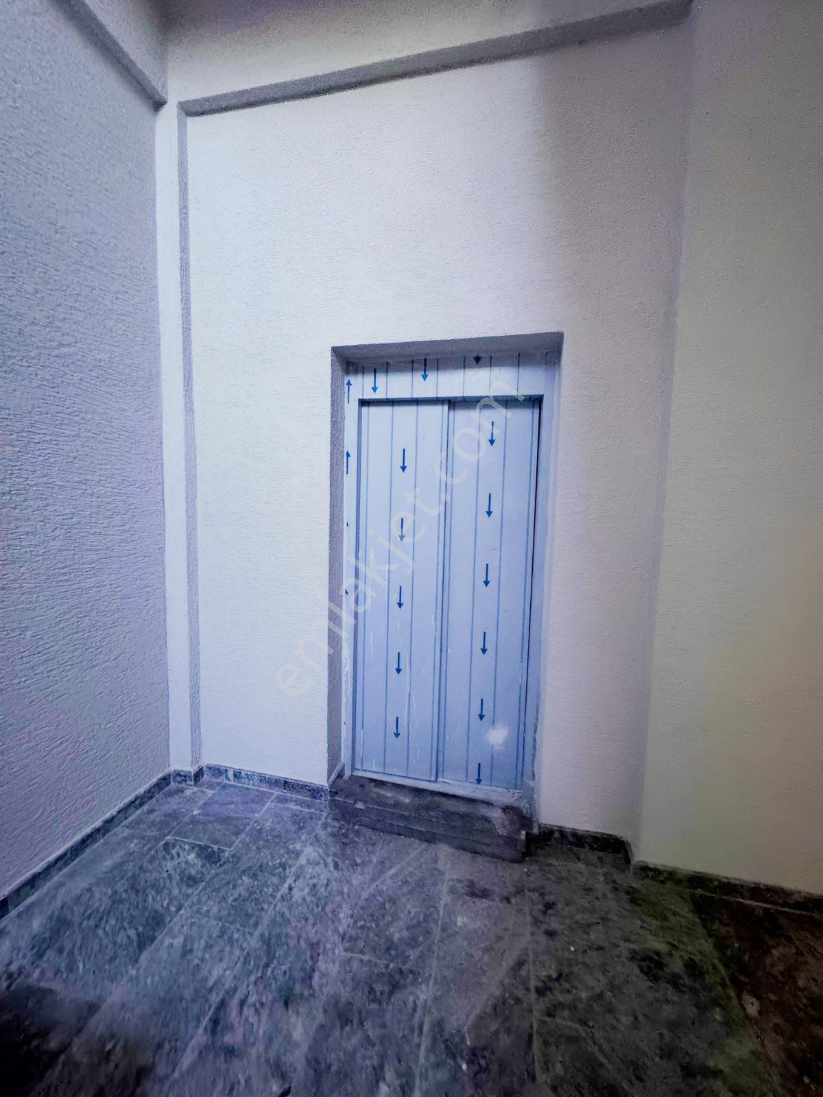 Eser Okulu Yanı Satılık Komple Yeni Köşe Bina 1 Dük.4 Ofis - Görsel 14