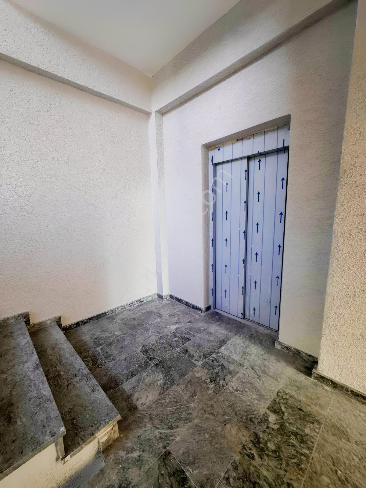 Eser Okulu Yanı Satılık Komple Yeni Köşe Bina 1 Dük.4 Ofis - Görsel 23