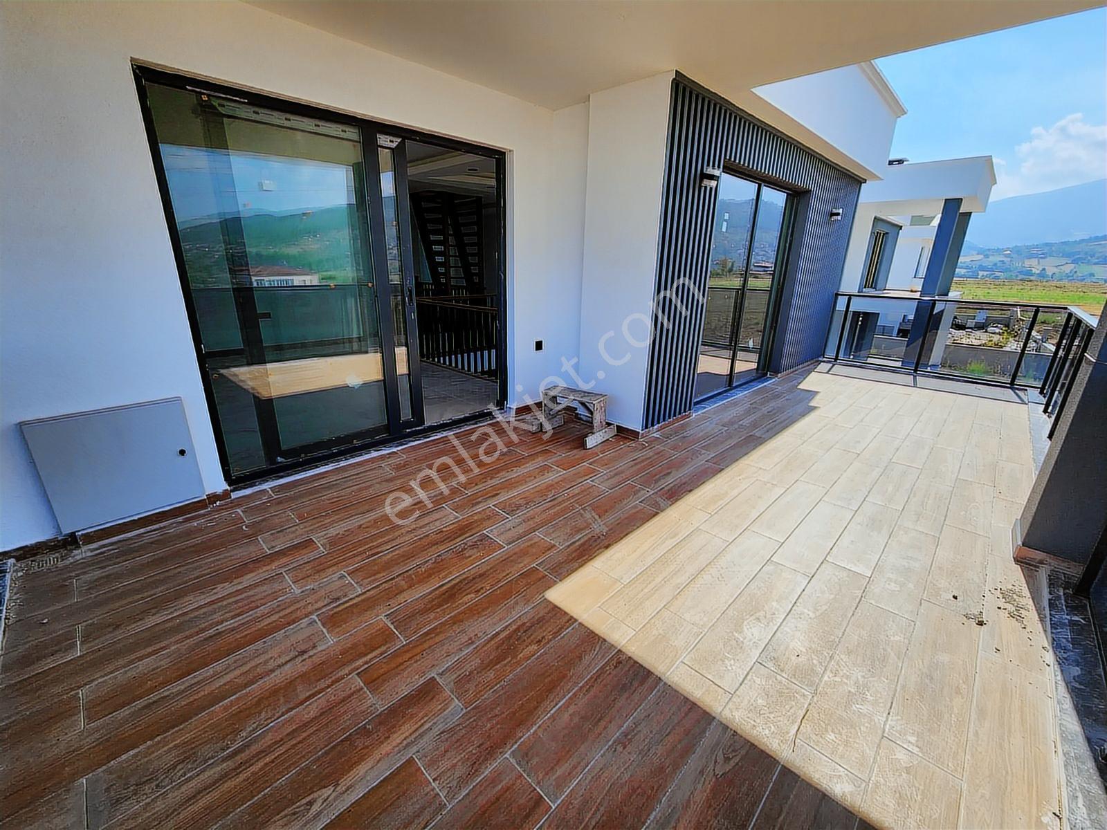Çamlıcadan Çatalçamda Triplex Lüx Villa - Görsel 32