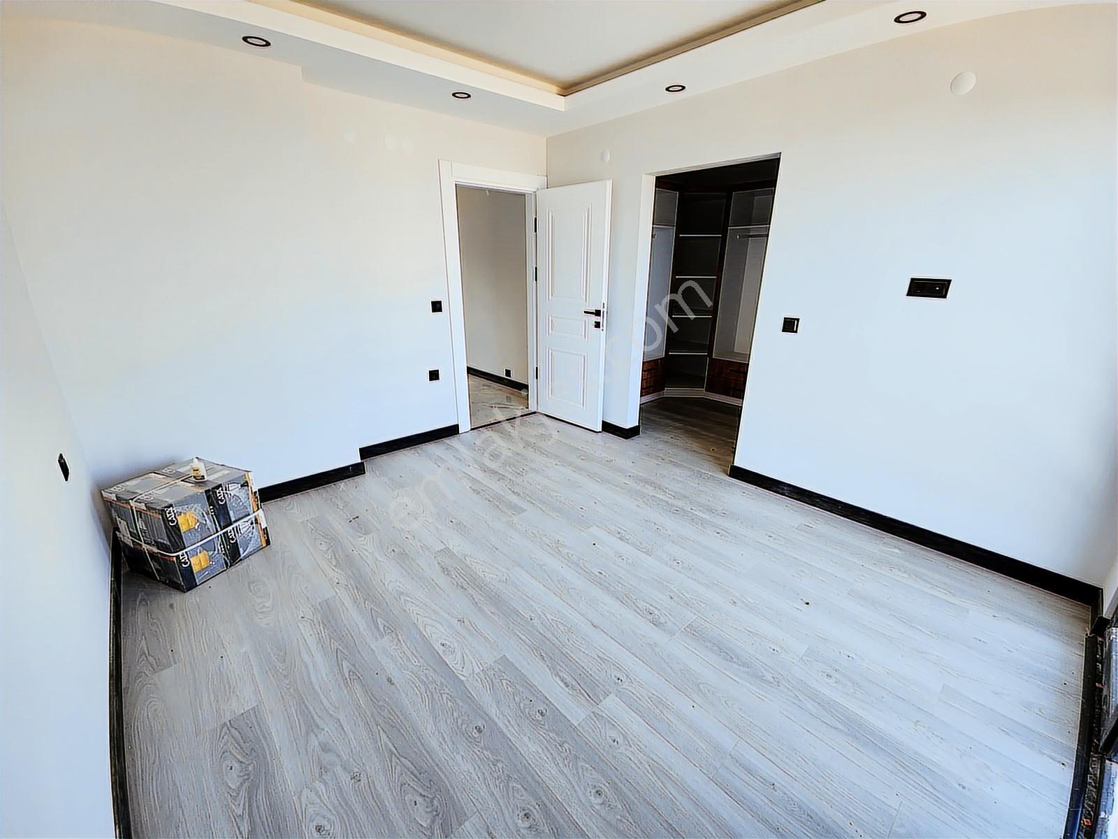 Çamlıcadan Çatalçamda Triplex Lüx Villa - Görsel 23