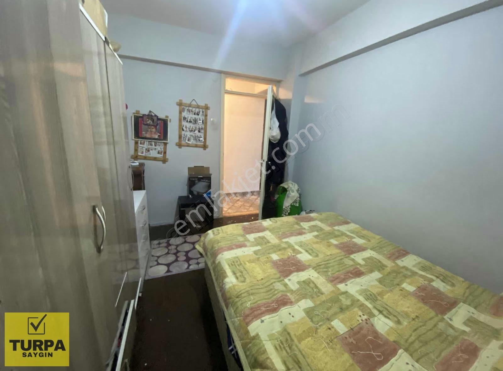 Karabağlarda Zeyni Hanım Ortaokulu Yakını 2+1 Satılık Daire - Görsel 2