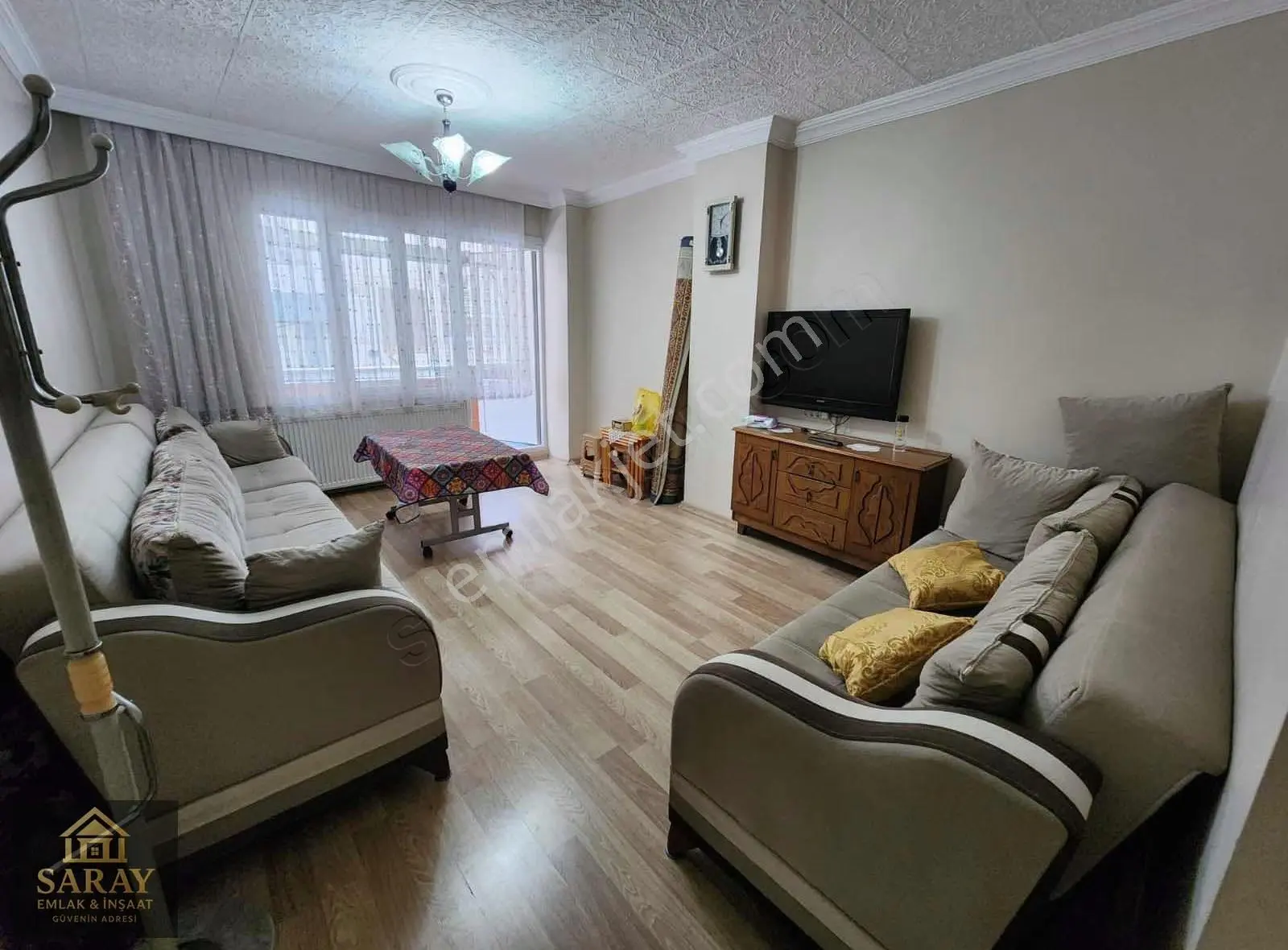 Satılık Tek Kat Üzeri 140 M2 Yüksek Giriş Kat Daire