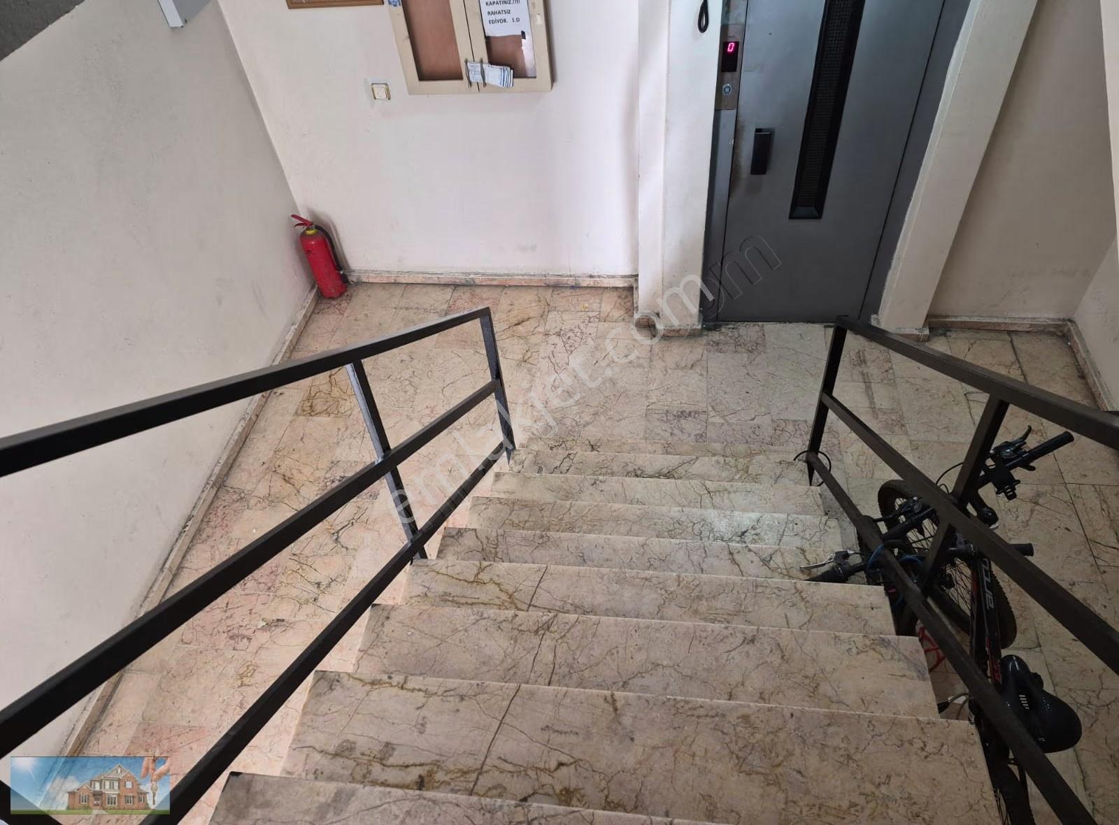 Barış'tan Çevresi Açık Gün Boyu Güneş Alan Asansörlü Satlk Daire - Görsel 9