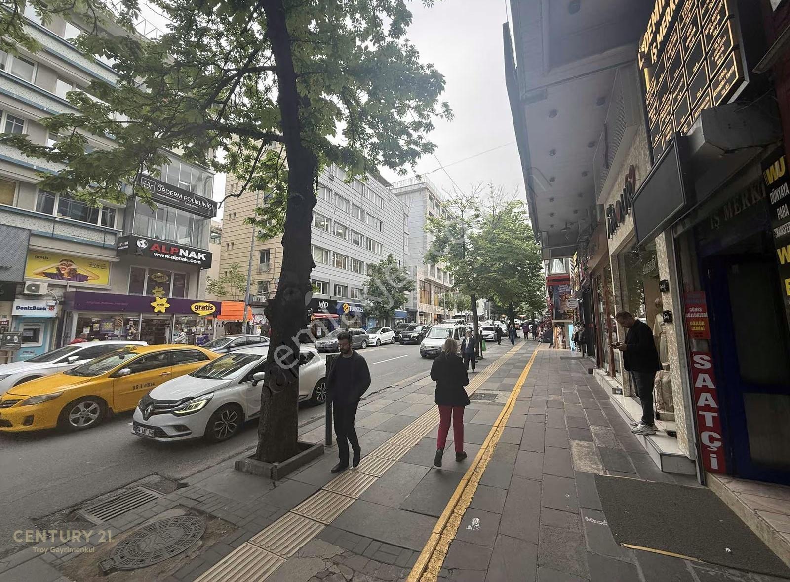 Tunalı Hilmi Caddesi'nde Kiralık Dükkan - Görsel 10
