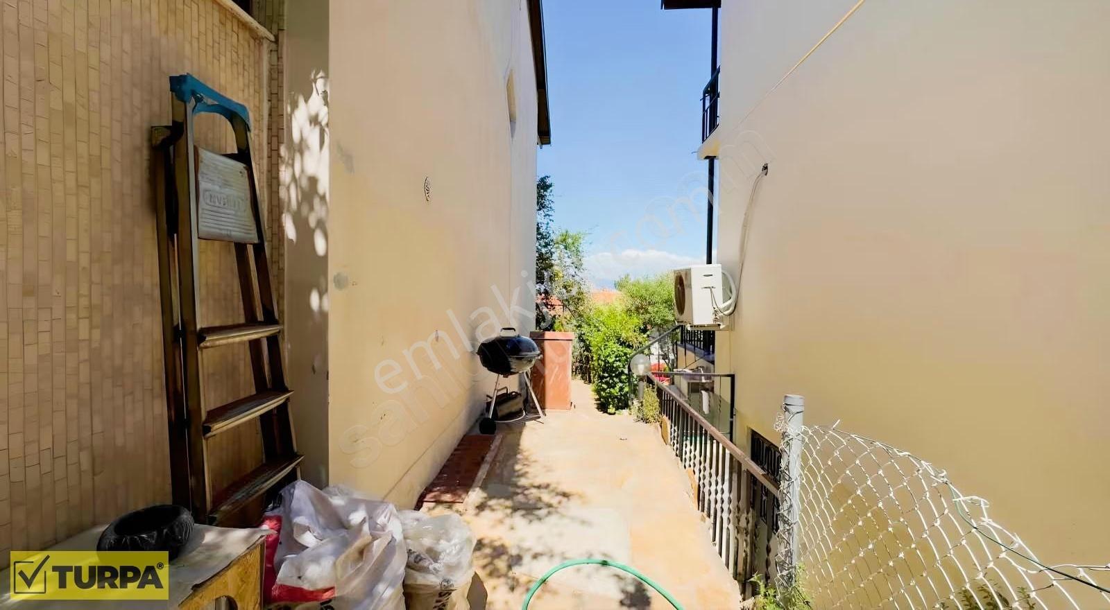 Deniz Ve Doğa Manzaralı Şömineli 4+1 Triplex Villa - Görsel 7