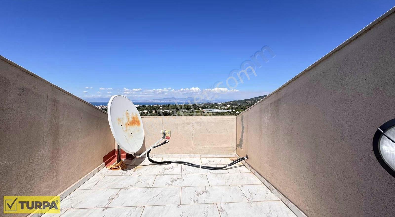 Deniz Ve Doğa Manzaralı Şömineli 4+1 Triplex Villa - Görsel 12