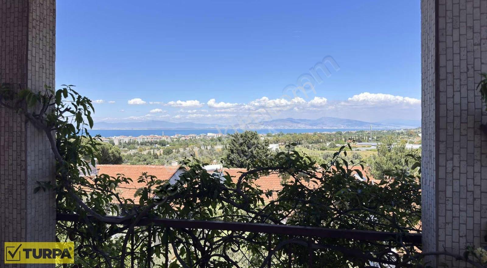 Deniz Ve Doğa Manzaralı Şömineli 4+1 Triplex Villa - Görsel 2