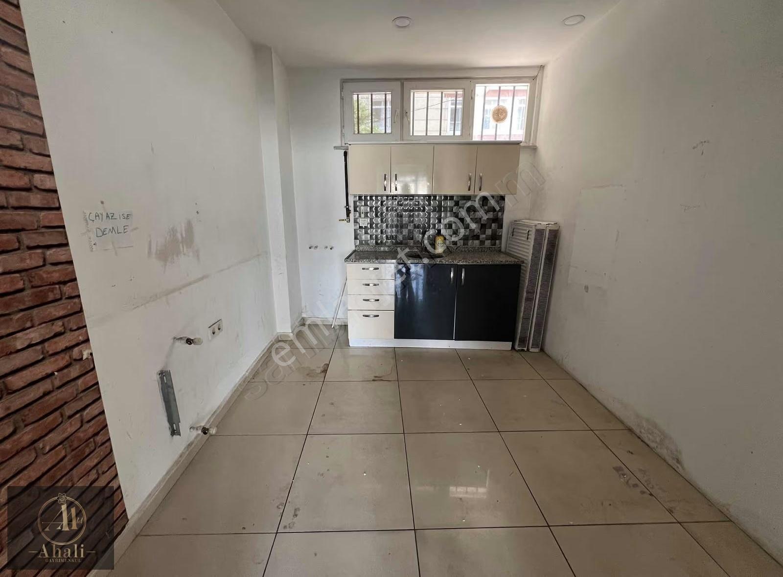 Cadde Üzeri Her İşe Uygun Satılık Dükkan - Görsel 15