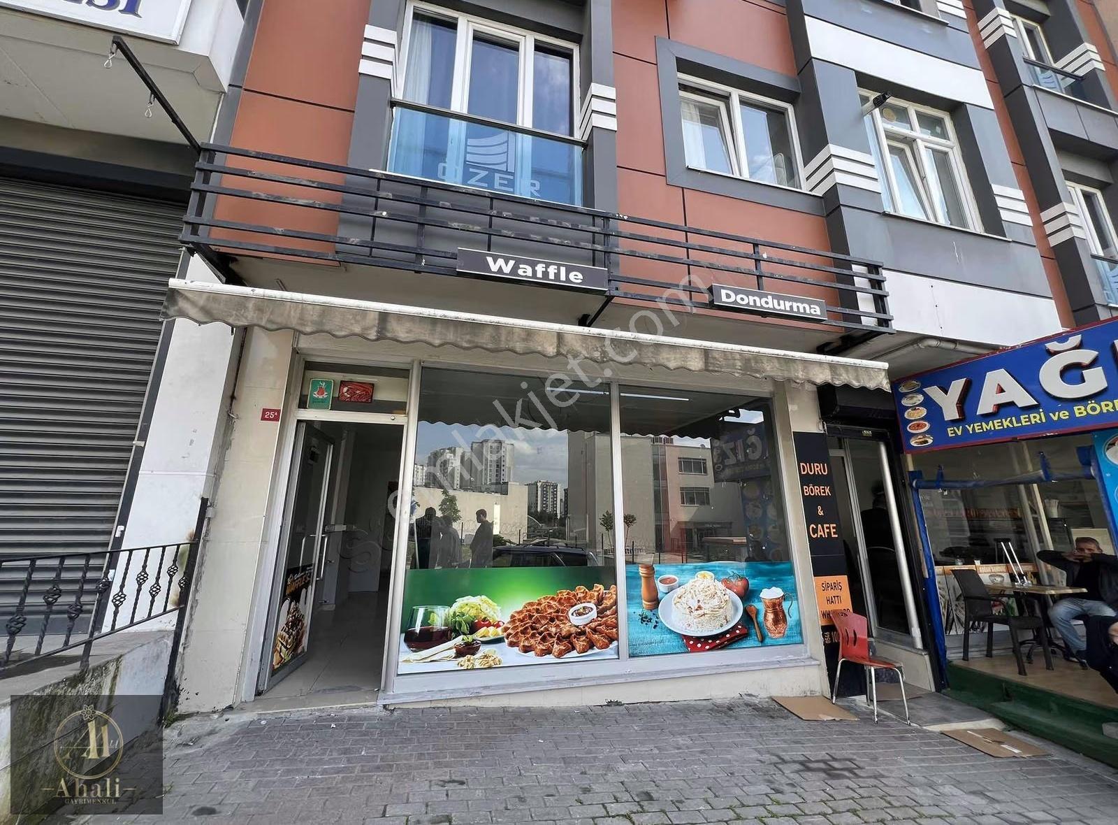 Cadde Üzeri Her İşe Uygun Satılık Dükkan