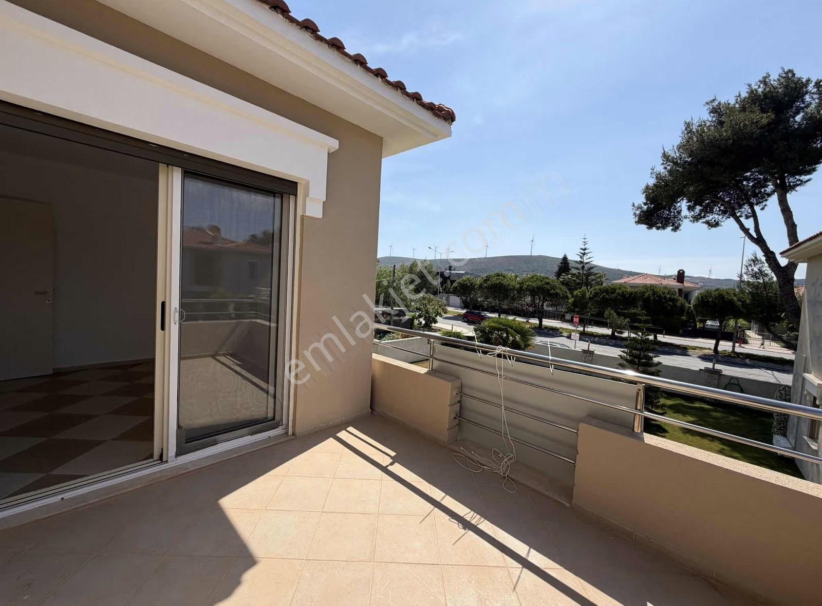 Yiğit Gayrimenkul'den Alaçatı Çamlıkyolda Havuzlu Satılık Villa - Görsel 12