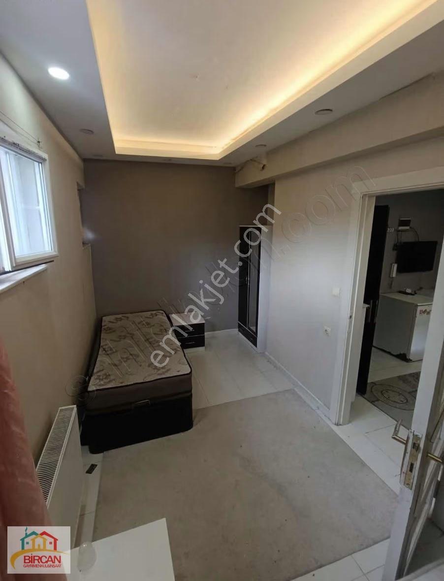 Yeditepe'de 1 + 1 Yapı Kayıt Belgeli Satılık Eşyalı Daire - Görsel 4