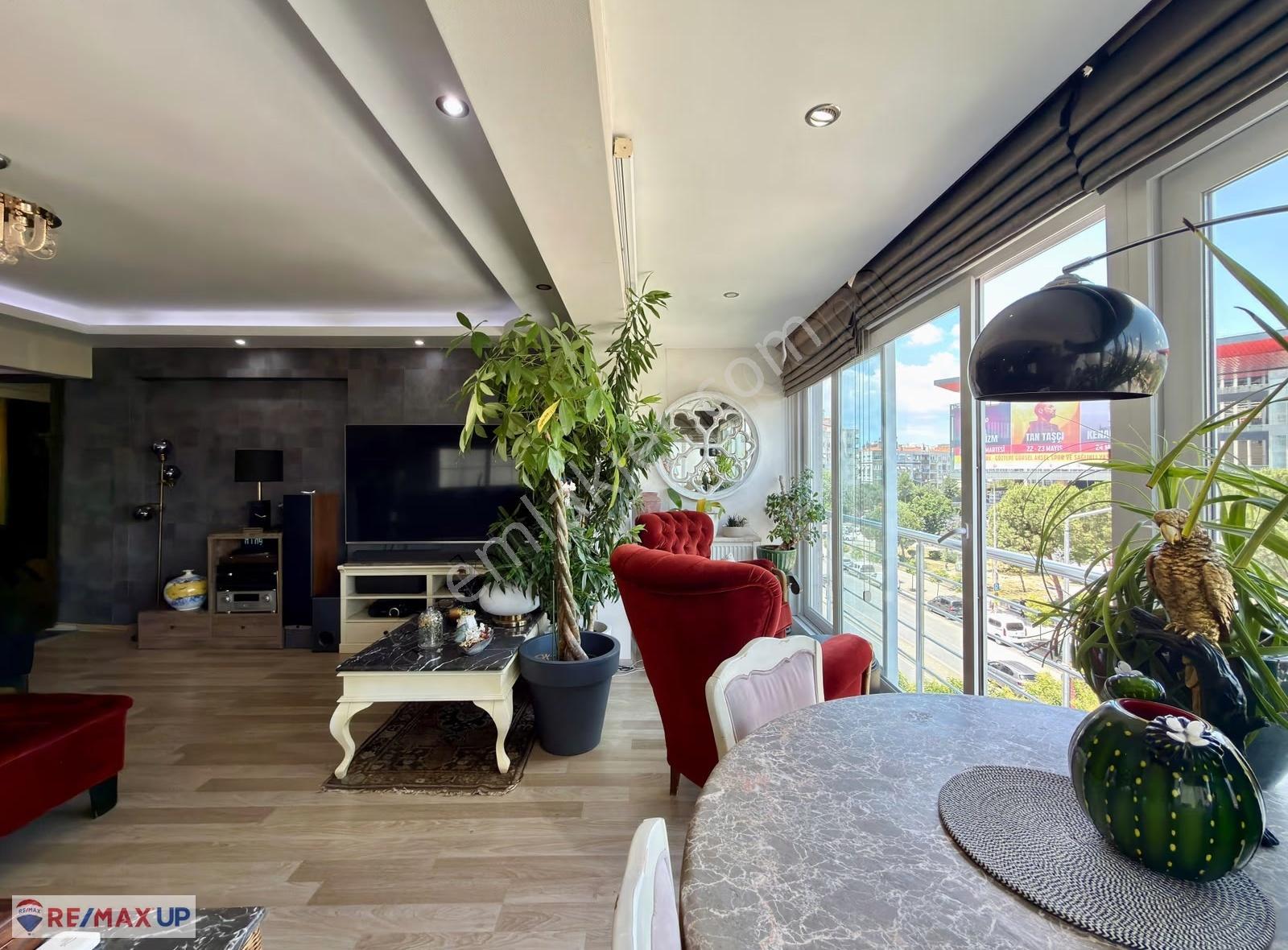 Göztepe Stadı Karşısında, Tadilatlı, 3+1 Daire - Görsel 13