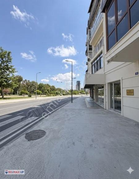 İzmir Balçova Mithatpaşa Caddesinde Prestijli Kiralık İş Yeri - Görsel 4