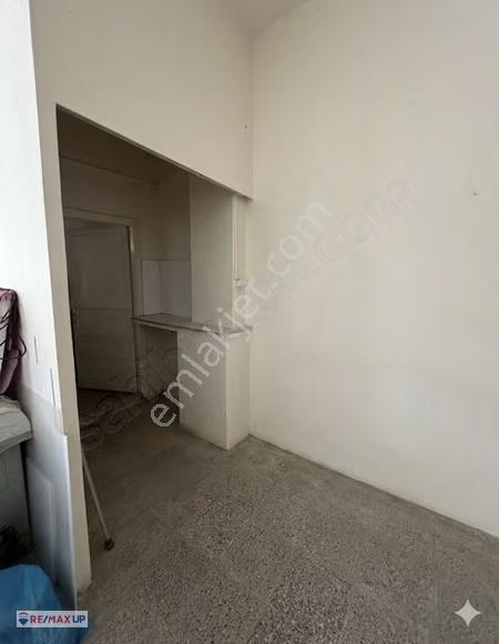 İzmir Balçova Mithatpaşa Caddesinde Prestijli Kiralık İş Yeri - Görsel 14