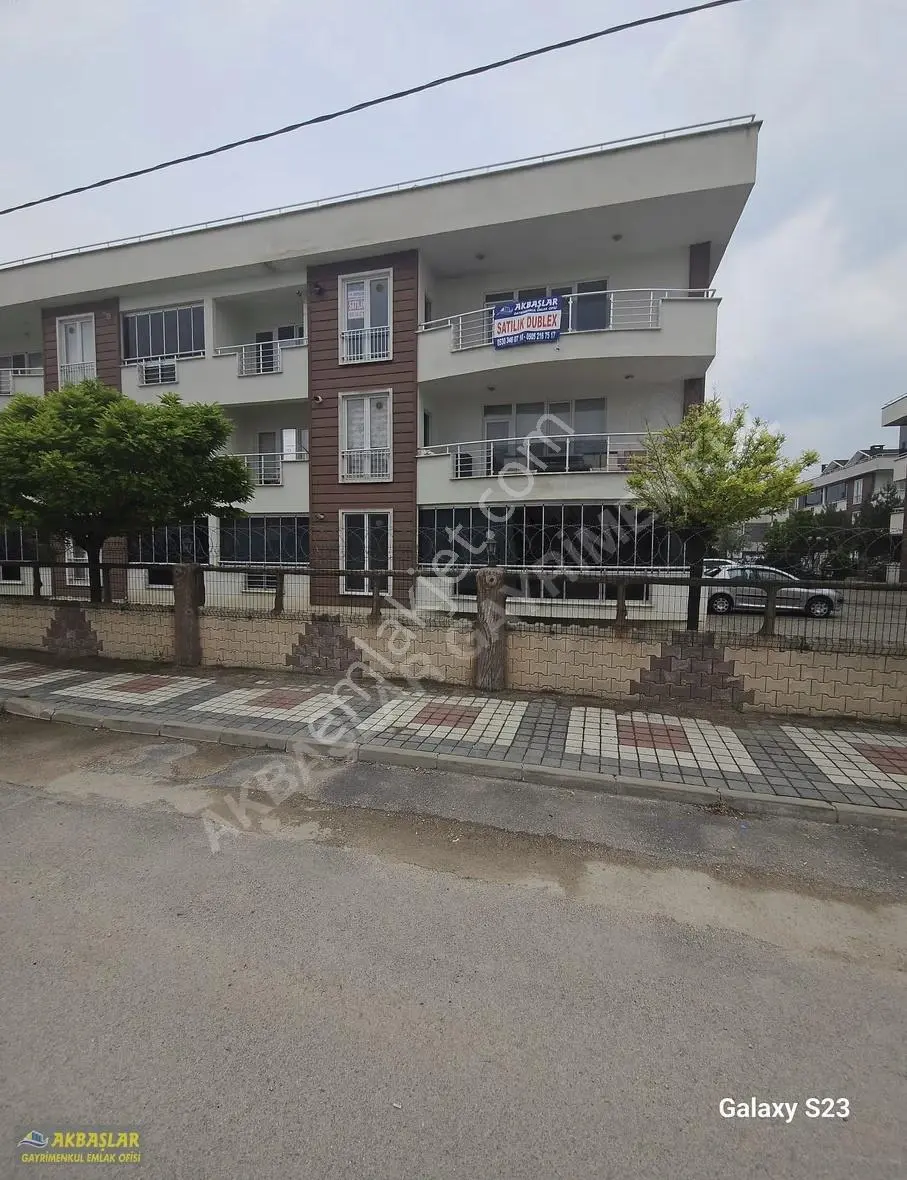 Akbaşlar Gayrimenkulden Akpınar Caddesinde Satılık Dubleks